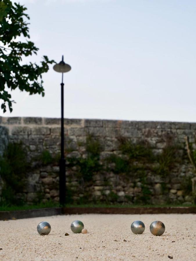 Gite Avec Piscine, Chateau De Lescours, St-Emilion Saint-Sulpice-de-Faleyrens Exterior photo